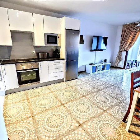 Luxury Newly Refurbished Modern With Stunning Mountain Views - Xmas And Ny 2025-2026 Now *
